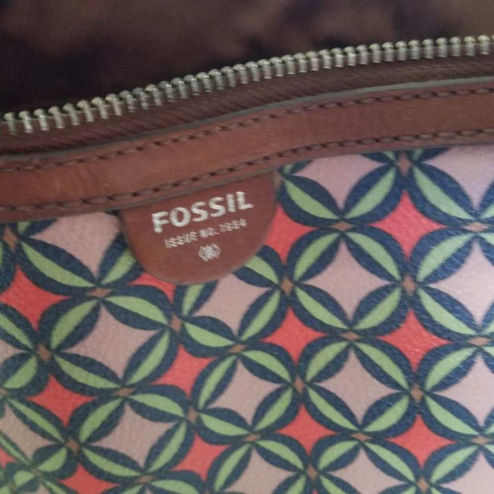 Geometric Pattern Zipper Fossil Rachel Tote Bag - image 3